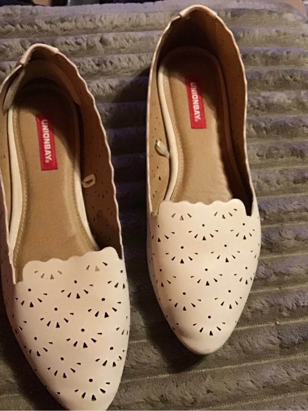 UNIONBAY Cream Laser-Cut Scalloped Pointed Flats